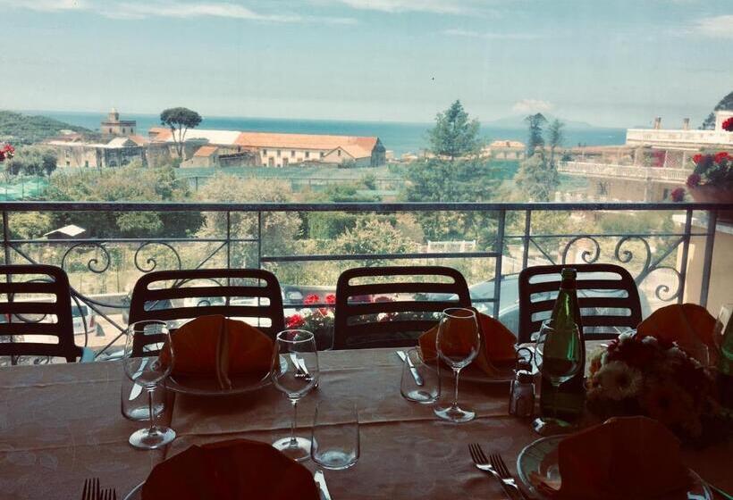 ホテル La Primavera