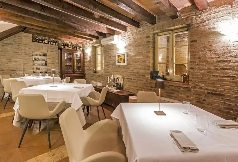 هتل Locanda Del Feudo Suite & Restaurant