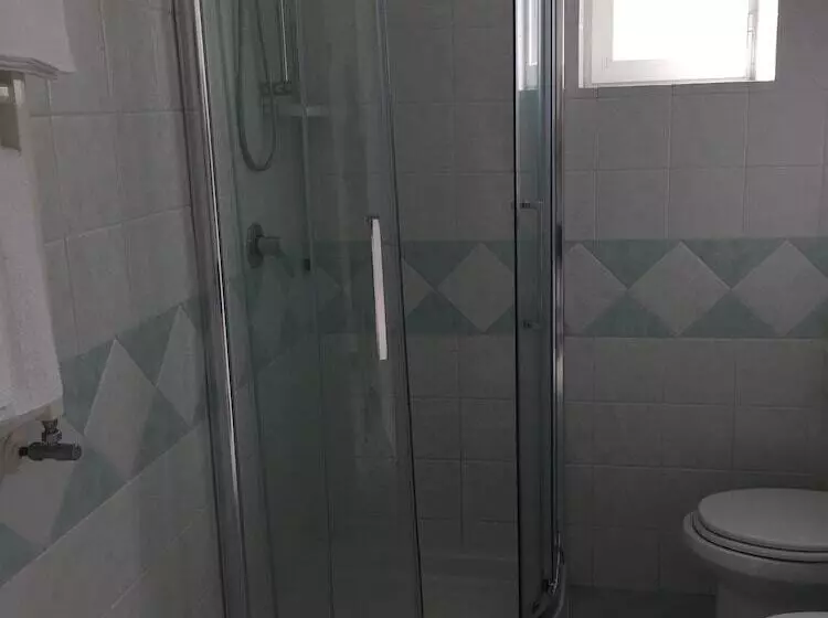 Отель Pithaecusa