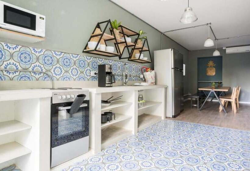 فندق Socialtel Palermo   Formerly Selina Palermo