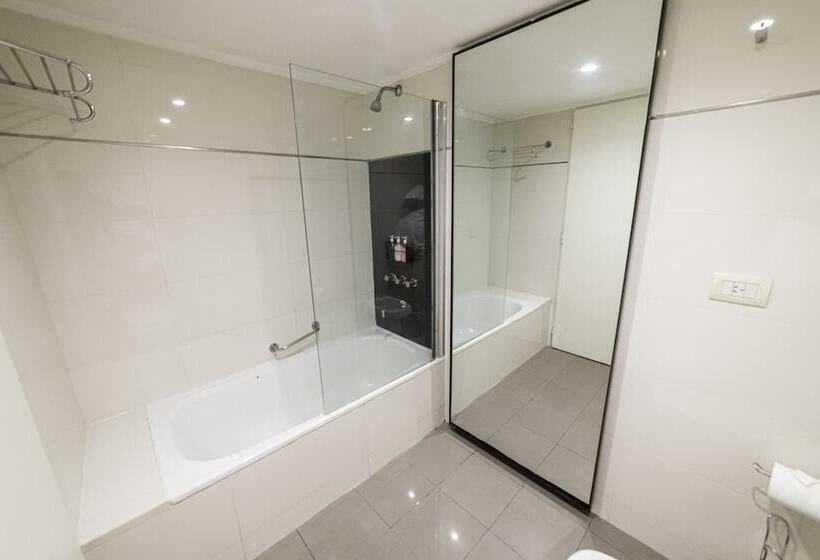 فندق Socialtel Palermo   Formerly Selina Palermo