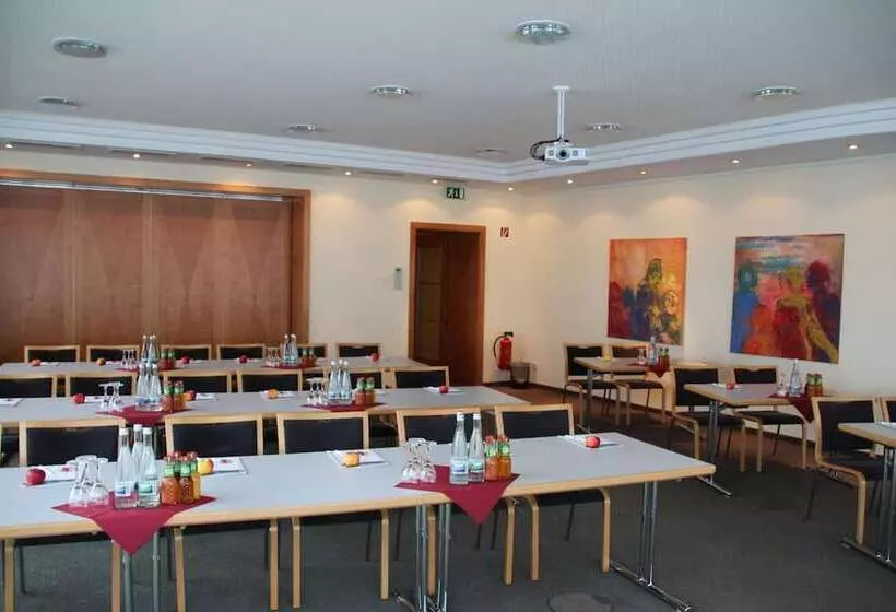 Отель Teuchelwald