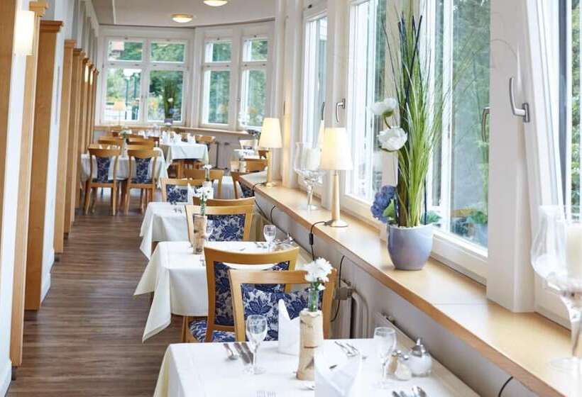 Отель Teuchelwald