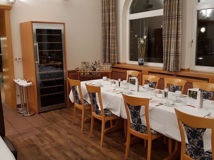 Отель Teuchelwald