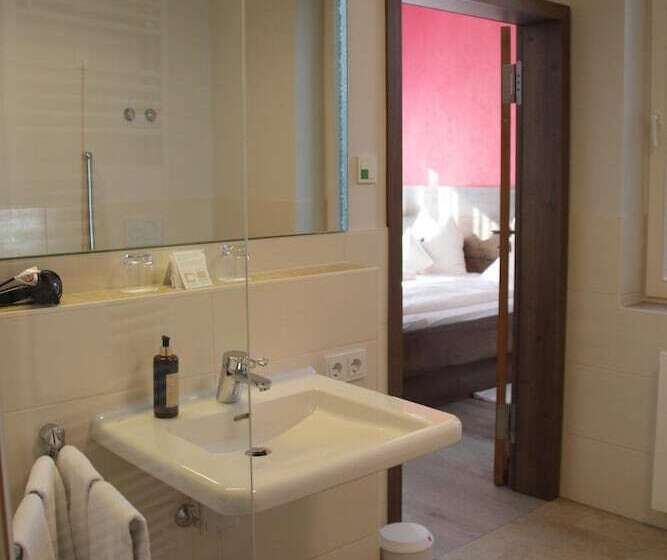 Отель Teuchelwald