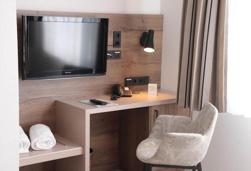 Отель Teuchelwald