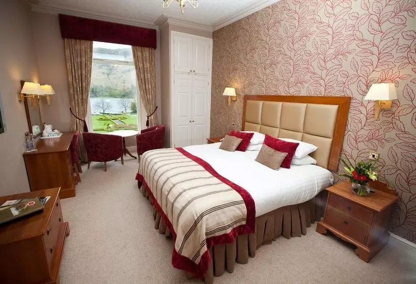 Отель The Inn On The Lake