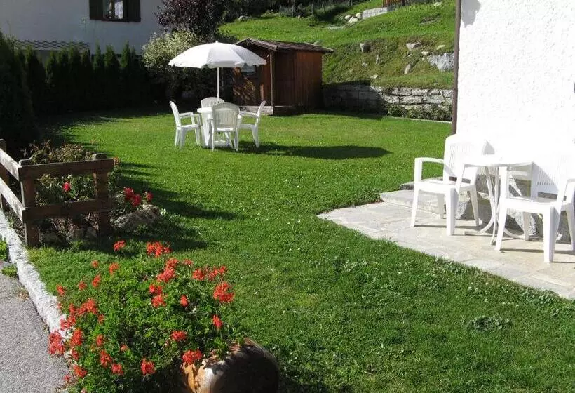 Hotelli Albergo Garnì Maso Mistrin