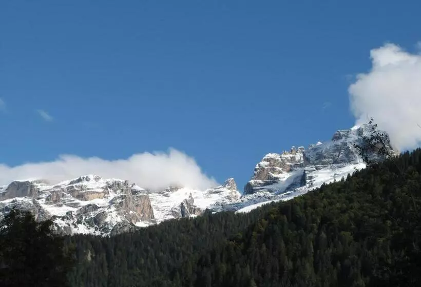 Hotelli Albergo Garnì Maso Mistrin