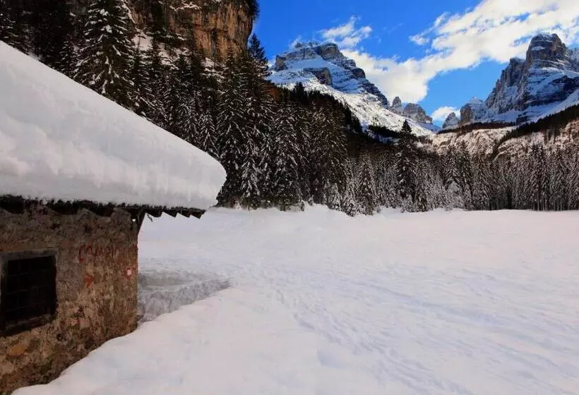 Hotelli Albergo Garnì Maso Mistrin