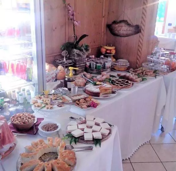 Hotelli Albergo Garnì Maso Mistrin