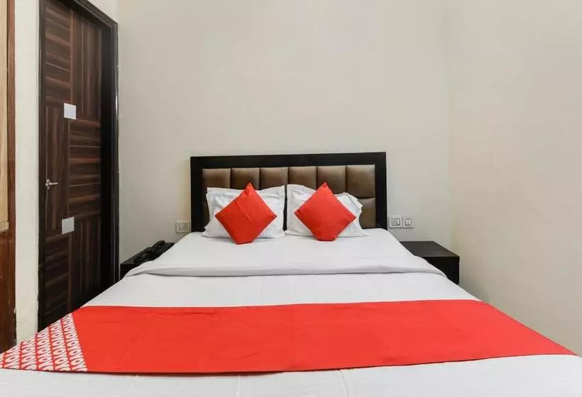 Hotelli Oyo 22968 Devanshi Residency