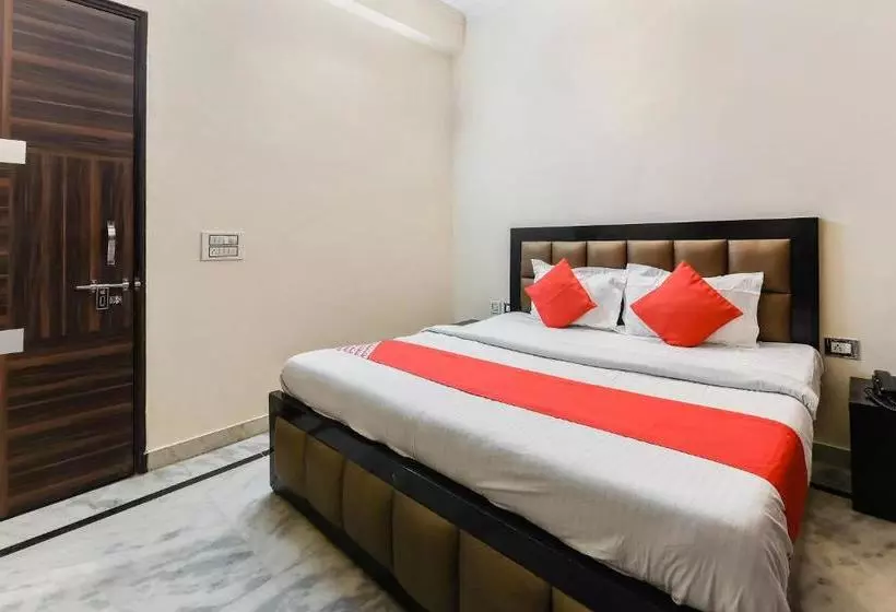 Hotelli Oyo 22968 Devanshi Residency