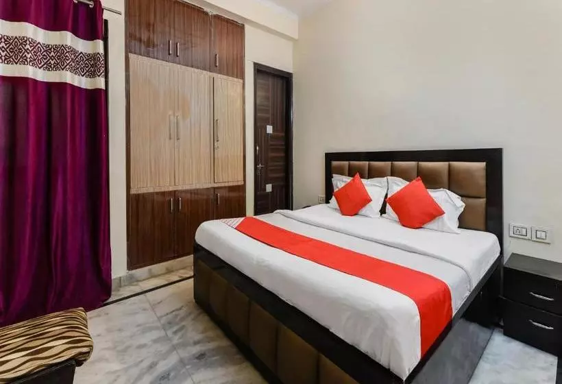 Hotelli Oyo 22968 Devanshi Residency