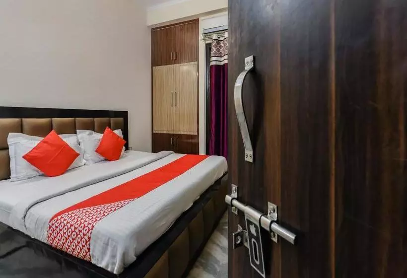 Hotelli Oyo 22968 Devanshi Residency
