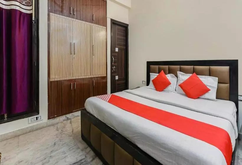 Hotelli Oyo 22968 Devanshi Residency