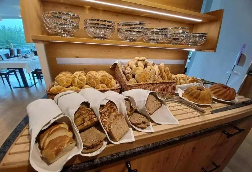 Hotelli Stift St. Georgen Am Längsee