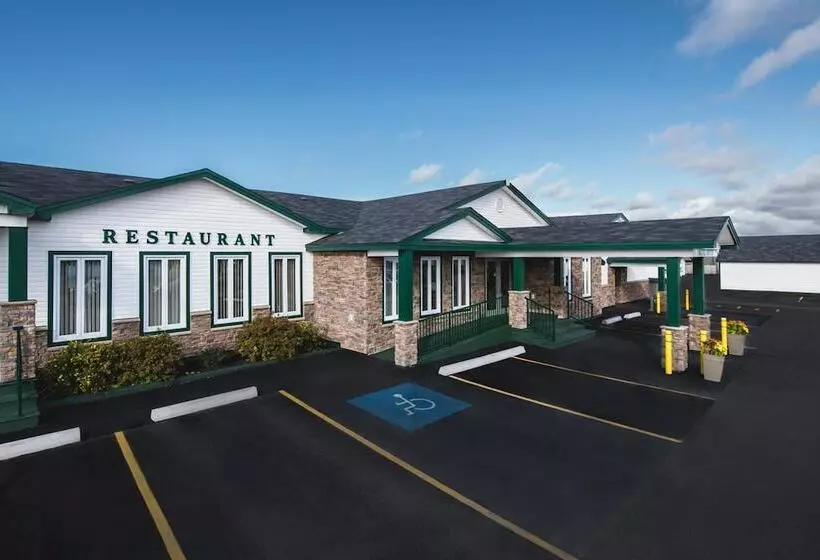 Shallow Bay Motel & Cabins Conference Centre