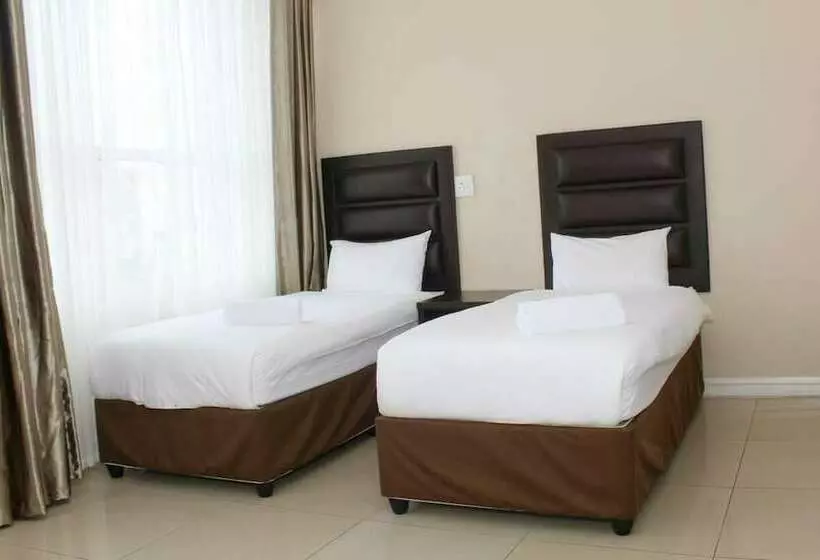 هتل Bayside Lodge 108