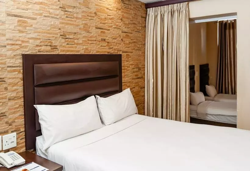 هتل Bayside Lodge 108