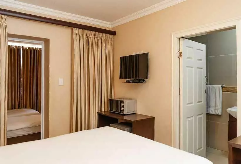هتل Bayside Lodge 108