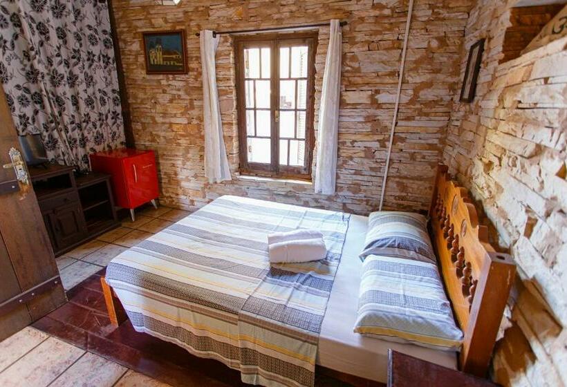 پانسیون Chalé De Pedra   Hospedaria