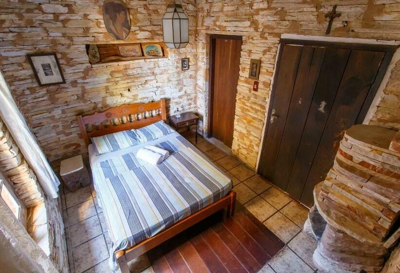 پانسیون Chalé De Pedra   Hospedaria