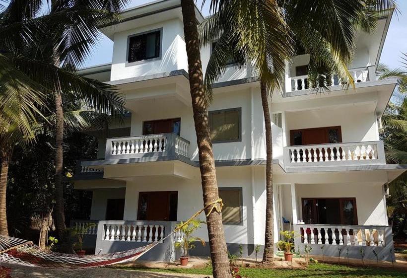 פנסיון Palm Shades Spring