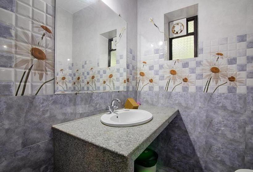 פנסיון Palm Shades Spring