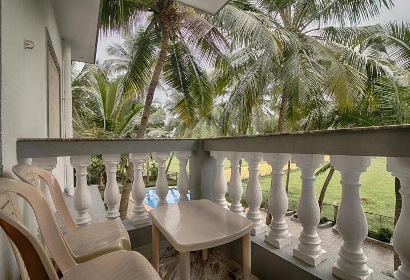 פנסיון Palm Shades Spring