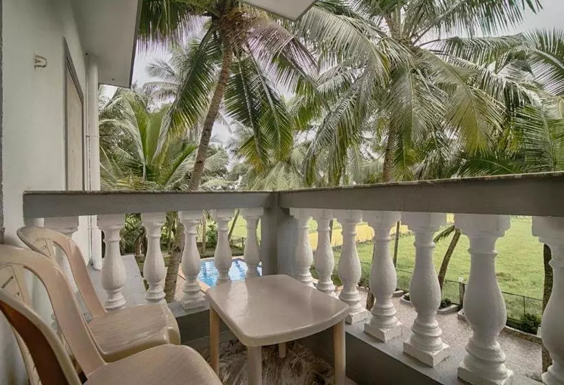 پانسیون Palm Shades Spring