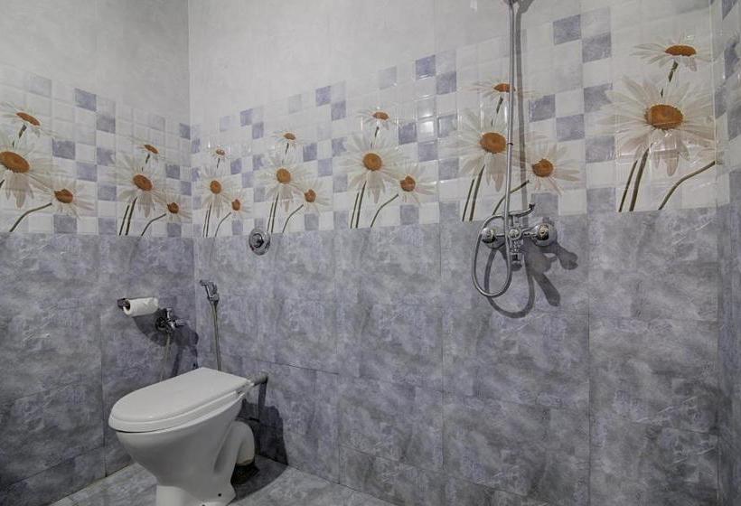 פנסיון Palm Shades Spring