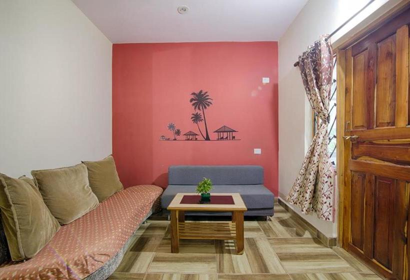 פנסיון Palm Shades Spring