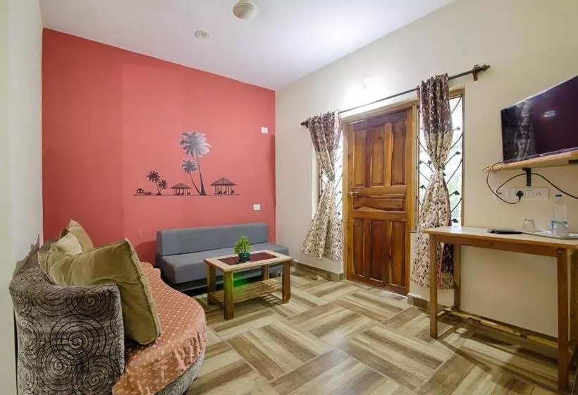 پانسیون Palm Shades Spring