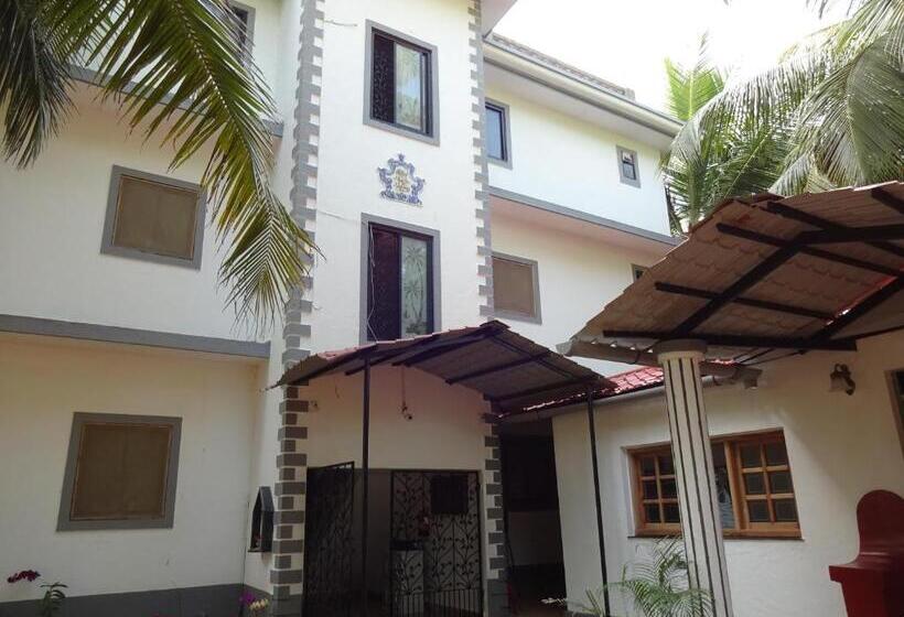 פנסיון Palm Shades Spring