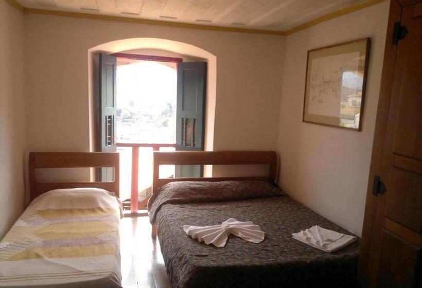 پانسیون Pousada Tiradentes