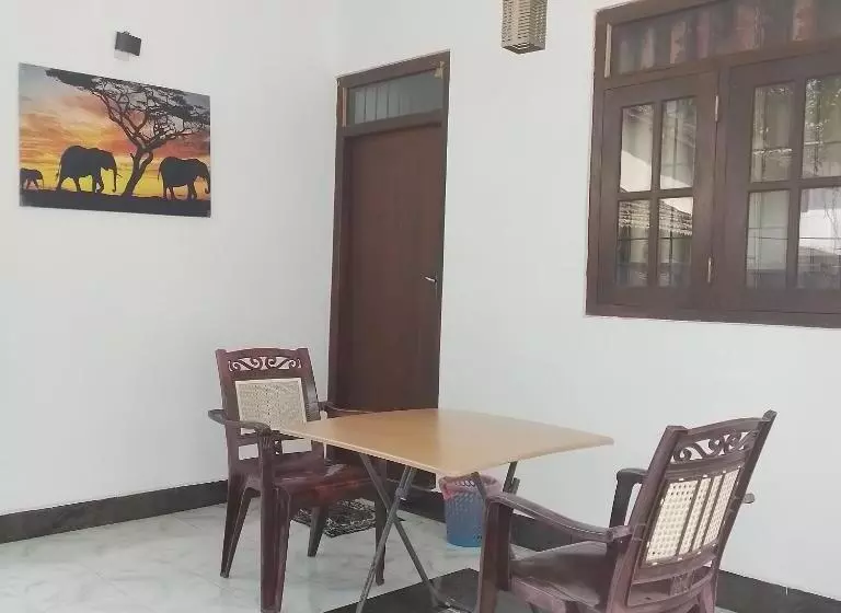 پانسیون Sea Side Bay House