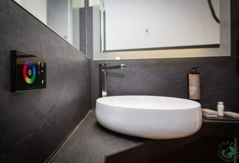 هتل Albergo Cappello E Cadore