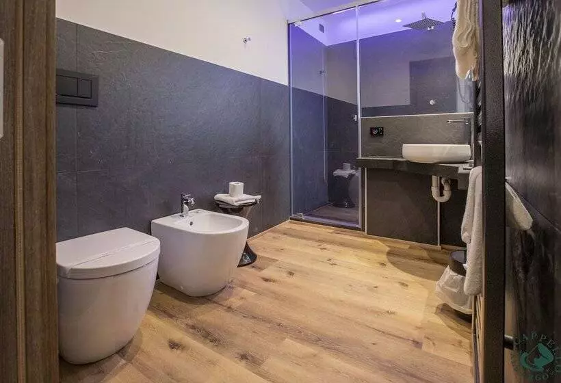 هتل Albergo Cappello E Cadore