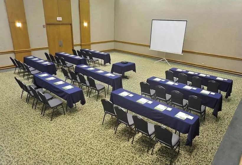 هتل Courtyard Monterrey San Jeronimo