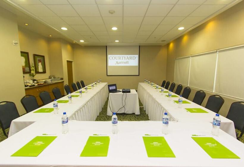 فندق Courtyard Monterrey San Jeronimo