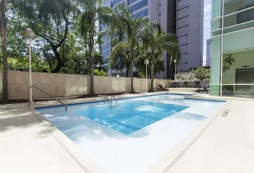 هتل Courtyard Monterrey San Jeronimo