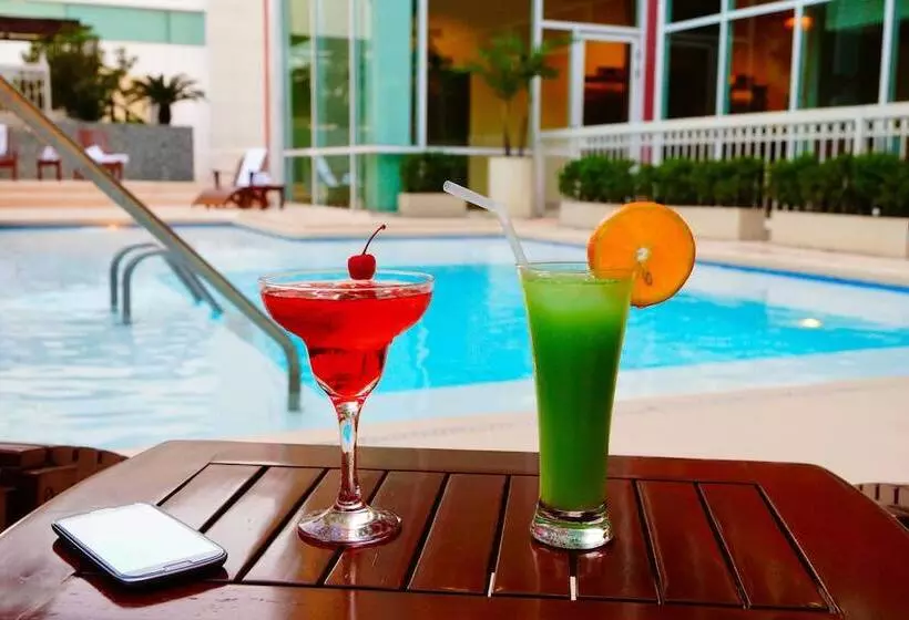 هتل Courtyard Monterrey San Jeronimo