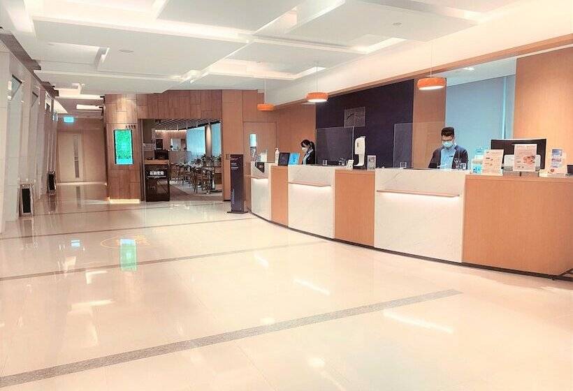 هتل Holiday Inn Express Hong Kong Causeway Bay, An Ihg