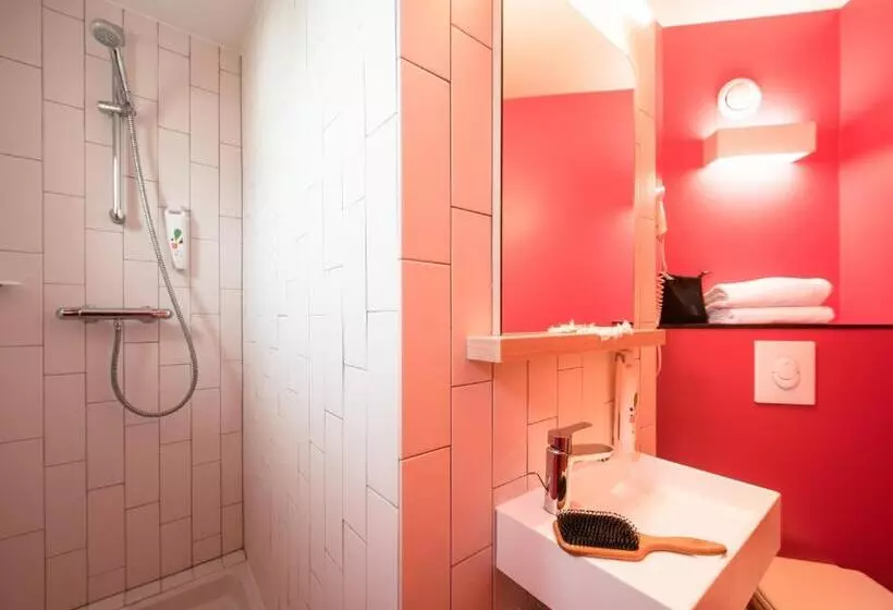 Отель Ibis Styles Vichy Centre