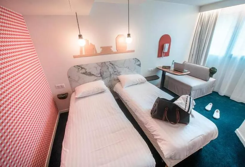 Отель Ibis Styles Vichy Centre