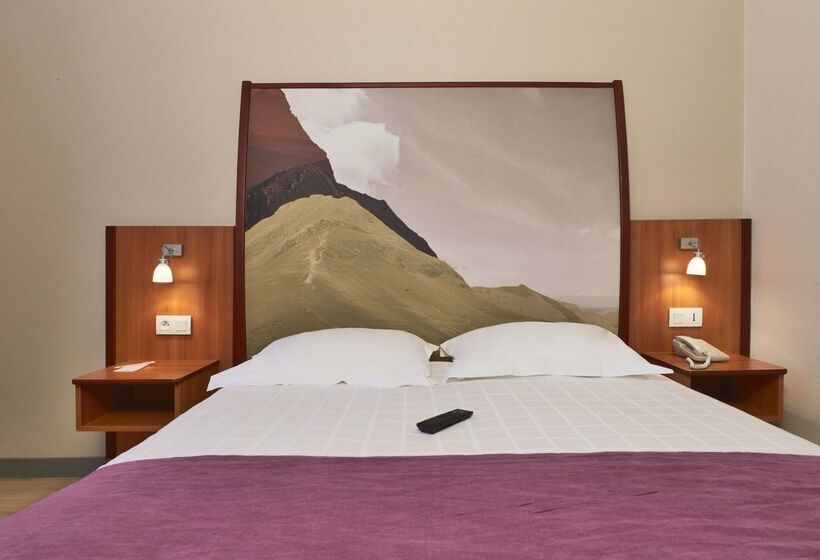 فندق Kyriad Clermont Ferrand Sud La Pardieu