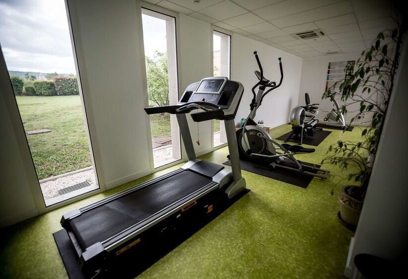 فندق Kyriad Clermont Ferrand Sud La Pardieu