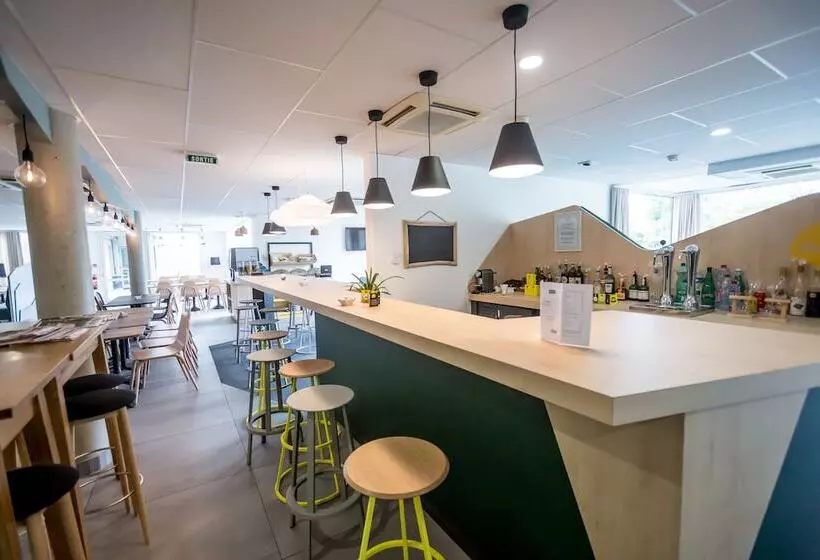 Hotelli Kyriad Clermont Ferrand Sud  La Pardieu