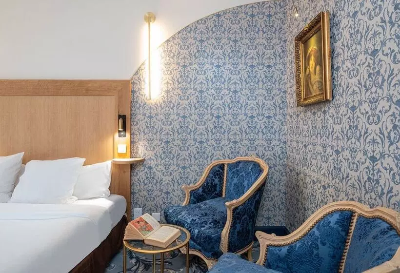 Отель L Orangerie Du Chateau Des Reynats